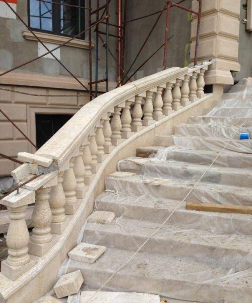 Escaliers en granit et en travertin (2)